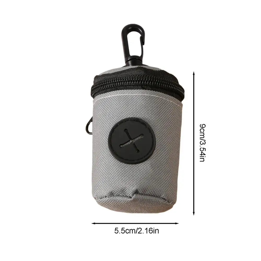 Distributeur de Sacs à Crottes avec Clip pour Laisse – Support Porte-Sacs Déjections Mains Libres Compact & Résistant