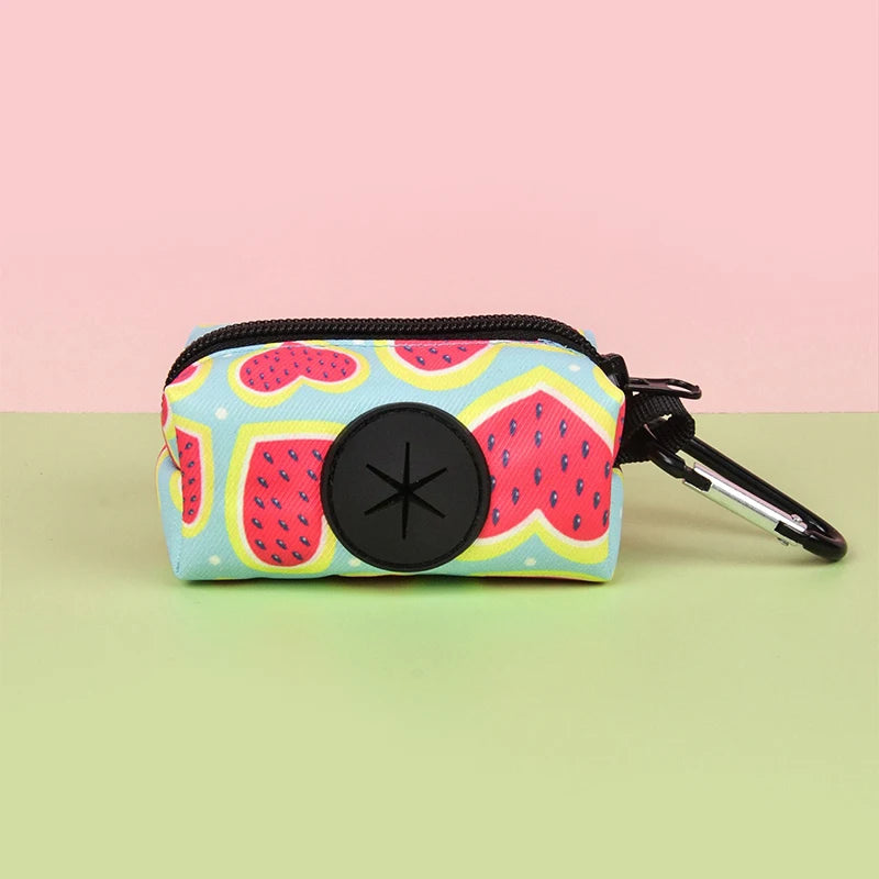 Distributeur de Sacs à Crottes pour Chien avec Attache – Porte-Sacs Déjections Canines Compact pour Laisse & Promenade